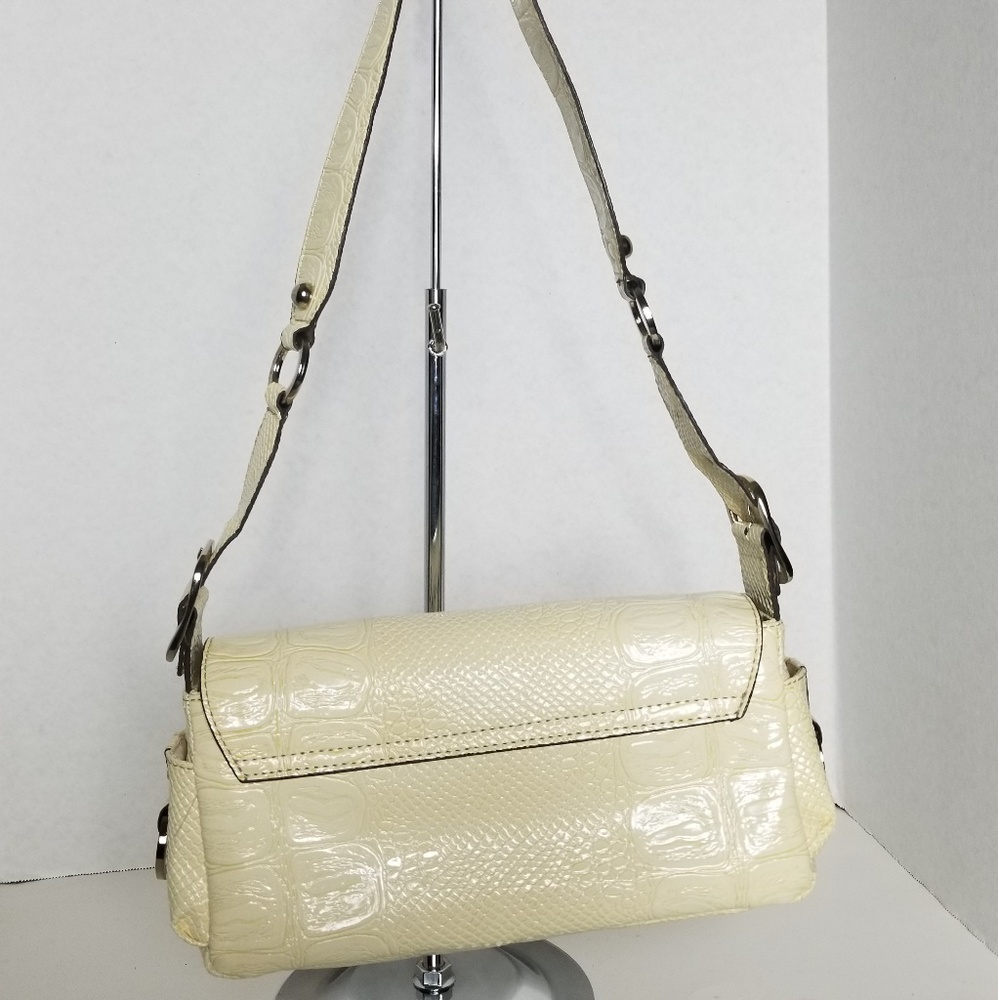 Guess Handbag - Picture 2 of 2